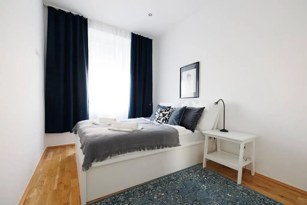 Modern Apartment Near City Center - 2Br, Netflix Vienna Austria